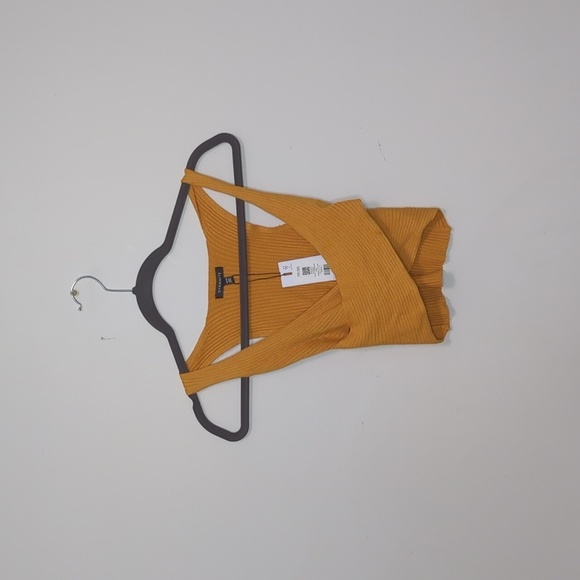 ✨Brand new Crossover tank top✨ - Picture 5 of 5